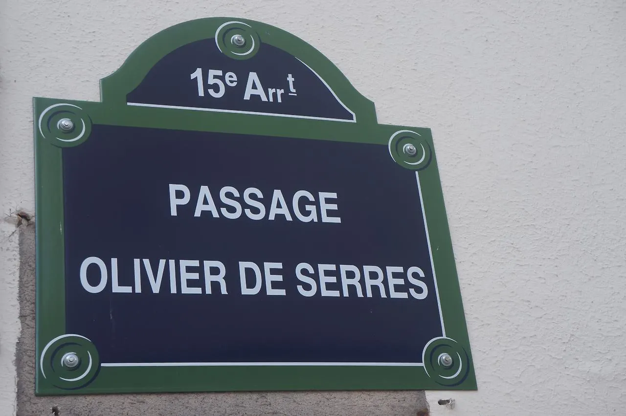 Le Clos De L'olivier Oda ve Kahvaltı